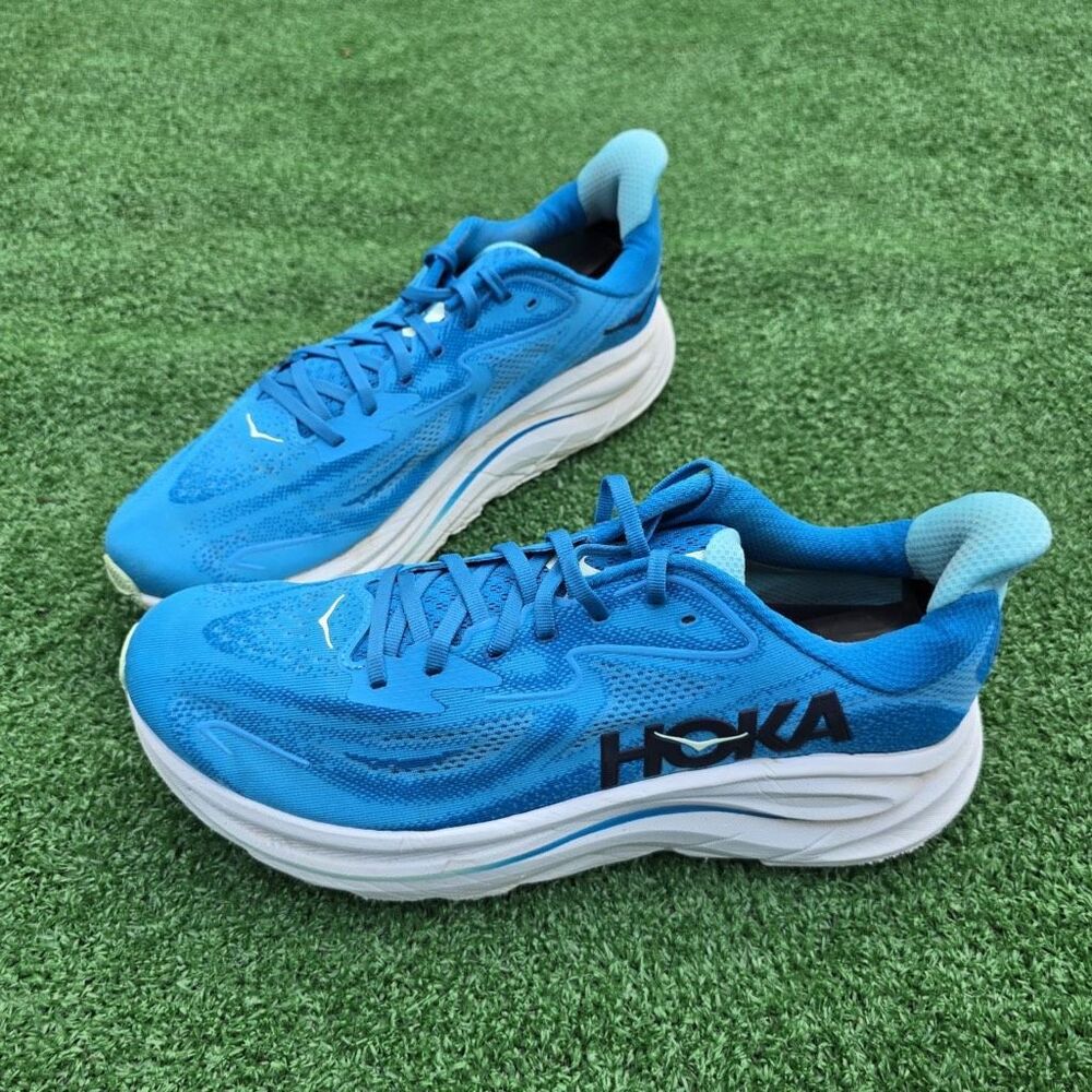HOKA ONE ONE CLIFTON 10 - Men’s Running Shoes - SIZE 11D